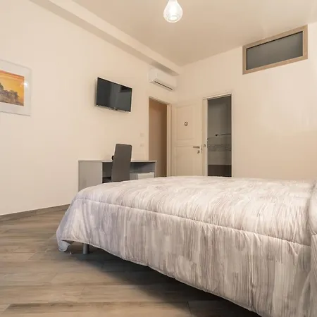Guest house Domoblu In Centro Tortoli
