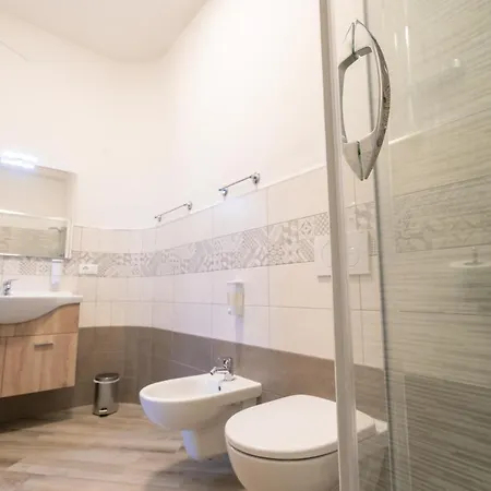 Domoblu In Centro 3* トルトリ